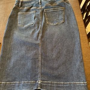 Talbots Jean Skirt - Size 8, about 26 inches